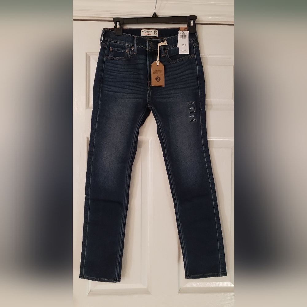 Abercrombie & Fitch Medium Wash Skinny jeans, size 13/14 Slim